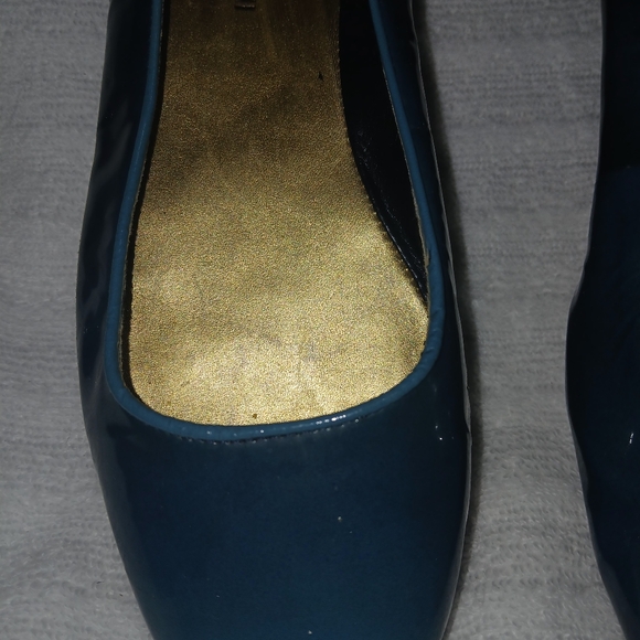 Slides - Picture 2 of 10